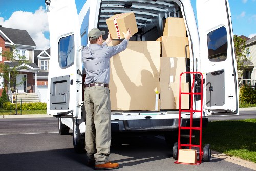 Residential moving support with packing and storage in Parkroyal